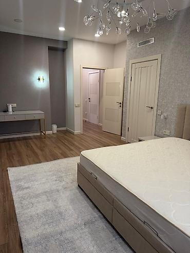 Долгосрочная аренда квартир: 3 комнаты, Риэлтор, Без подселения, С мебелью полностью — 4