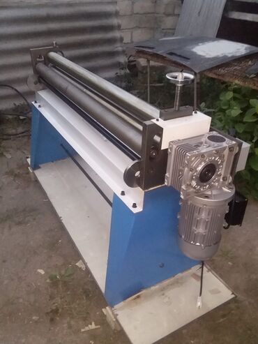 Metal dəzgahları: Metal bükmə/valçanka dəzgahı – elektrik ötürücülü - 3 valslı silindr — 9