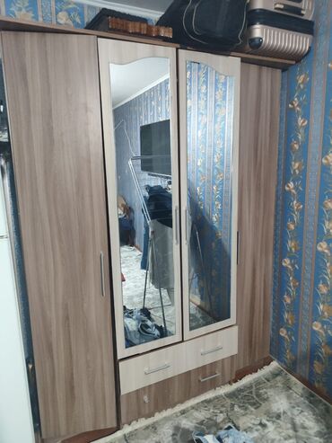 шкафы для обуви купить: Шкаф для одежды, Б/у, Прямой, МДФ