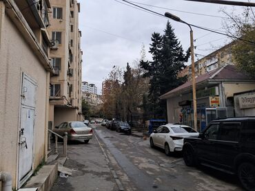 Kommersiya daşınmaz əmlakının satışı: Ünvan 8-ci mkr S.Sani Axundov 1 B ( İstanbul klinikasının arxasi) — 5