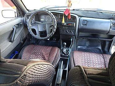 гур е39: Volkswagen Passat Variant: 1990 г., Кол менен иштөөчү, Бензин, Универсал — 5