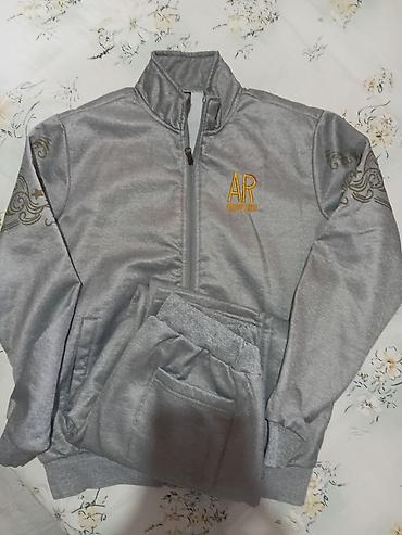 Komplet trenerke: Sivi trenerka komplet (jakna + donji deo) m veličina - Materijal — 7