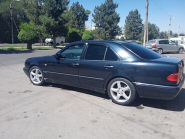 Mercedes-Benz: Mercedes-Benz E-Class: 1995 г., Седан — 4