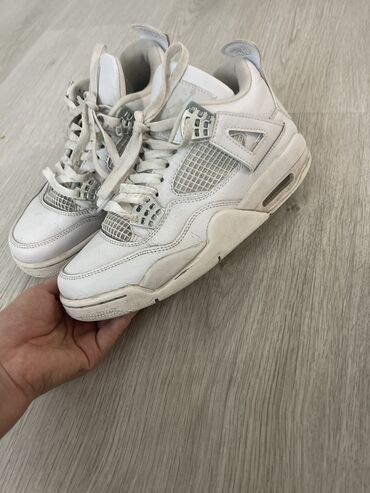 обувь jordan: Белые Кроссовки Jordan 38 размер длина стельки 26см