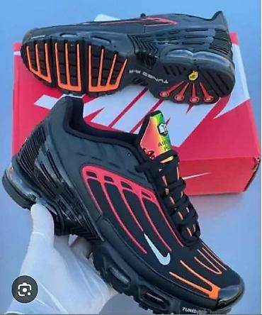 nova revolution: A klasa TN i Nike 95
Brojevi na slikama 
4500 din — 5