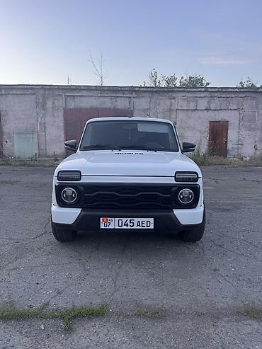 аренда нивы: ВАЗ (ЛАДА) 4x4 Нива: 2024 г., 1.7 л, Механика, Бензин, Внедорожник — 1