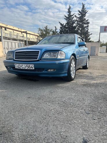 Aş qazanı: Mercedes-Benz C‑Class sedan - Kuzov: 4 qapılı sedan, göy rəng -