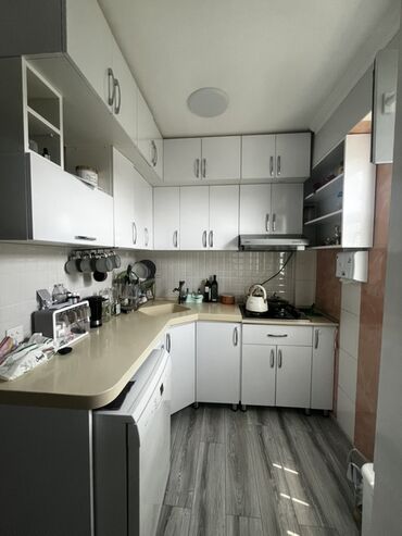 Köhnə tikili: Bakı, 3 otaqlı, Köhnə tikili, 75 kv. m