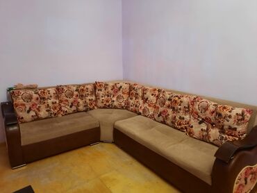 Stullar: Künc divan
