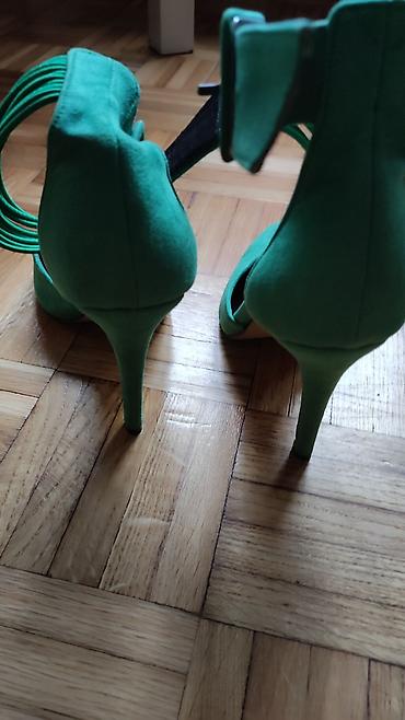 diline shoes: Štikle za žene u zelenoj boji sa špicastim vrhom i kaišem oko članka — 6