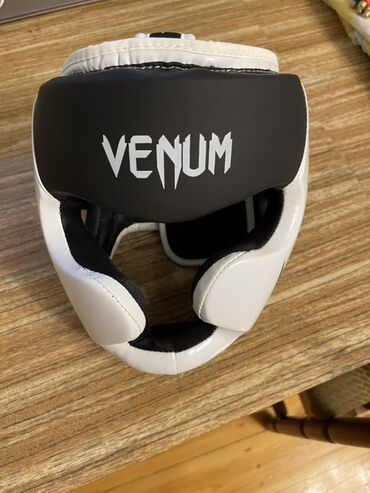 Dəbilqələr: Venum MMA / boks baş qoruyucu (Kask / Headgear) – tam yeni Heç lalafo.az -da Dəbilqələr: Venum MMA / boks baş qoruyucu (Kask / Headgear) – tam yeni Heç