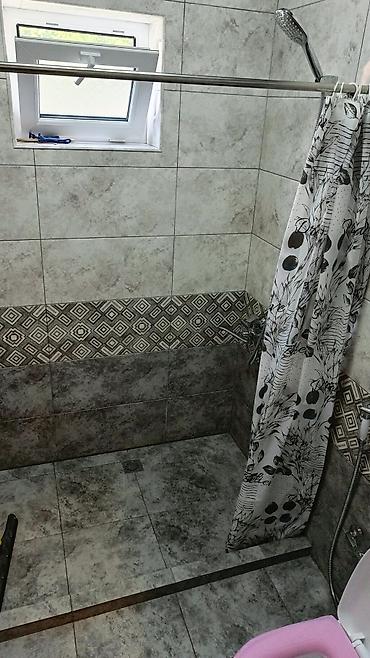 icarə koşk: Qax rayonu İlisuya 5km məsafədə günlük kirayə ev. 2 yataq otağı var 5 — 8