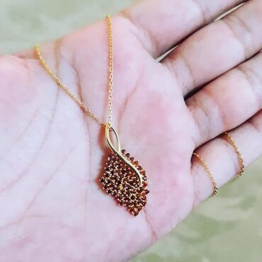 ərəb qızılının qiyməti: Колье