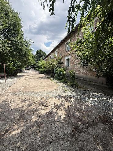 элитный дом: 2 комнаты, 54 м², Индивидуалка, 1 этаж, Требуется ремонт — 3