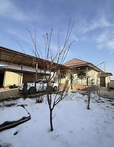 Продажа коттеджей и домов: 🔥 СРОЧНО ПРОДАЁТСЯ ДОМ 🔥 📍 ж/м Ак-Ордо, ул. Ахунбаева 🏡 4-комнатный — 14