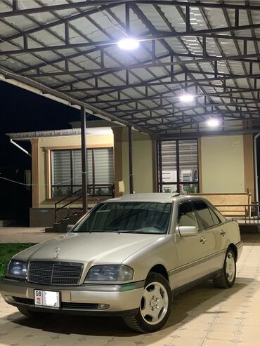 Mercedes-Benz: Mercedes-Benz C-Class: 1993 г., 2.2 л, Механика, Бензин, Седан