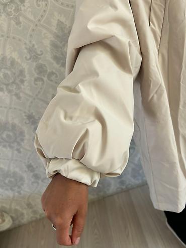 Куртки: Стеганая утеплённая куртка-рубашка оверсайз, цвет молочный — 8