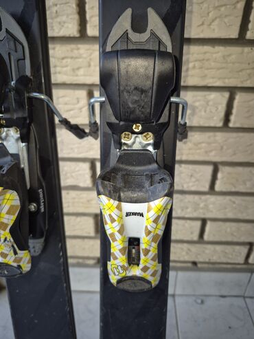 Oprema za skijanje: Sve sa slika za 13000din Korisceno, ali nama nije vise potrebno. Na — 12