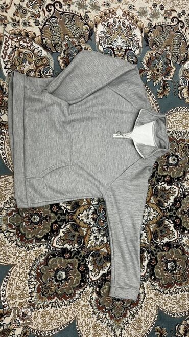 женские махровые халаты больших размеров: Серая толстовка-худи с молнией до середины груди (half-zip)