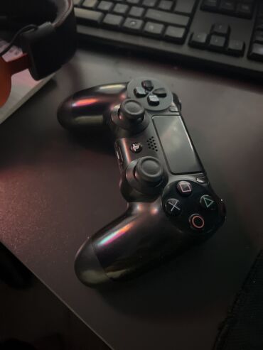 gamepad playstation 3: Продам геймпад 
2800 сом 
В хорошем состоянии 
Геймпад (PS4