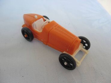 Igračke: Kinder autić Alfa Romeo, očuvan na lalafo.rs Igračke: Kinder autić Alfa Romeo, očuvan