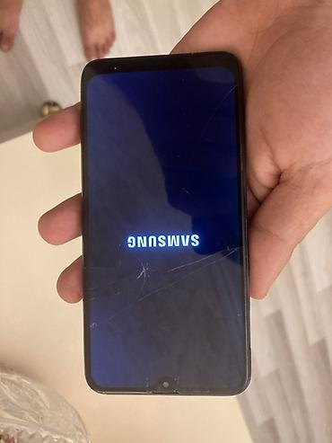 Samsung Galaxy A10, 32 GB, rəng - Qara, Qırıq