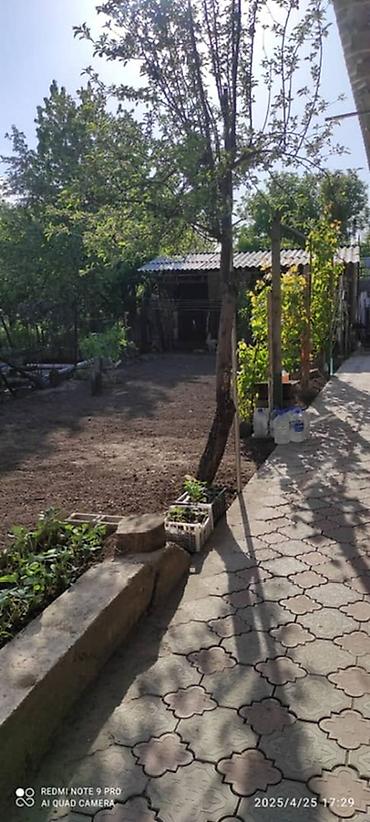 Продажа коттеджей и домов: 5 комнат, 162 м², 9 соток, Бишкек, Собственник — 13