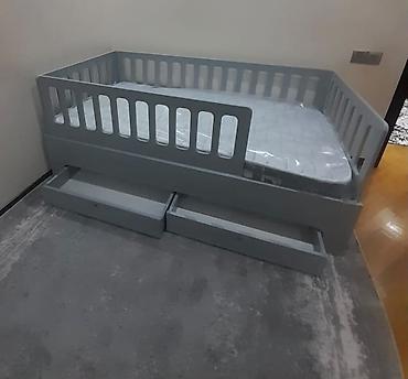 qız ucun yataq: Uşaq otağı üçün boz rəngli qoruyucu bortlu çarpayı - Model: üç tərəfi — 3