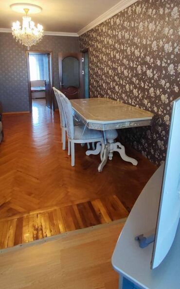 Uzunmüddətli kirayə mənzillər: Gənclik metrosununa Gənçlik mola yaxın 6 mertebeli binanın 5-ci — 5