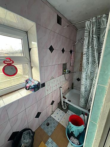 Продажа полдома: 📌Продаётся полДома с Участком, В районе Пишпека 4-соток, Дом-40м — 17