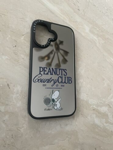 Чехлы: Зеркальный чехол для iPhone 16 с дизайном Peanuts Country Club. Чехол — 7