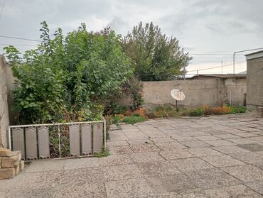 Həyət evləri və villaların satışı: Həyətyanı ev satilirAtabeyler kucesi kohne oputnu zavodun yani, yola — 2