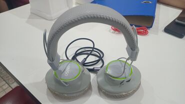 Наушники: Накладные, Б/у, Беспроводные (Bluetooth), Классические