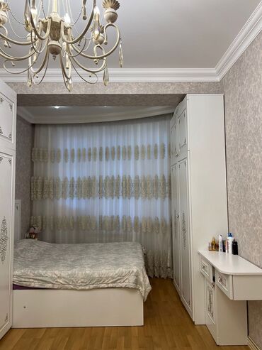 Qonaq otağı dəstləri: İşlənmiş — 27