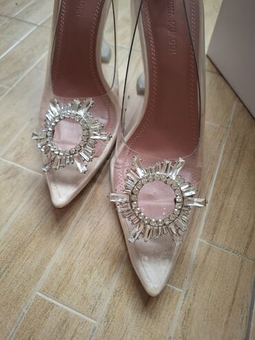 туфли новая не одевала не разу: Tuflilər, Ölçü: 39, İşlənmiş