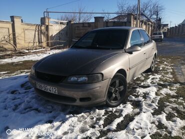 опель астра: Opel Astra: 1.8 л | 1999 г. Седан