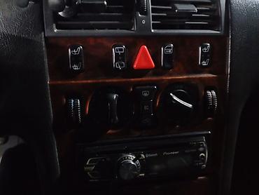 univ: Mercedes-Benz E-Class: 2.4 l | 1999 il Universal — 8