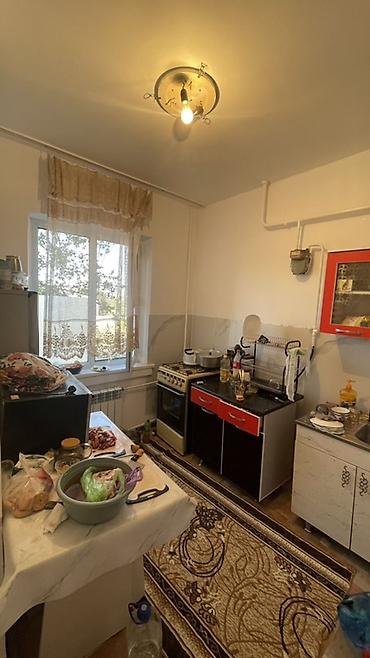 4ком кв: 2 комнаты, 52 м², 105 серия, 1 этаж, Старый ремонт — 7