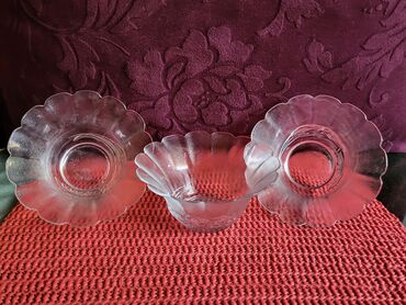 Kuhinjski setovi: Cinije nove,vintaz za poslastice. Komada 3 u ceni. cinije imaju rad — 2