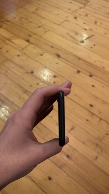 Apple iPhone: IPhone 7, Qara, Barmaq izi — 4