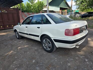 машына ауди: Audi 80: 1993 г., 2 л, Механика, Бензин, Седан