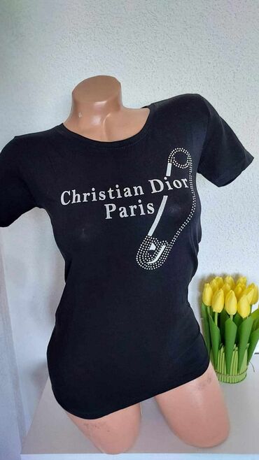 Majice kratkih rukava: Firmirane majice s.m.l 
1500 din — 4