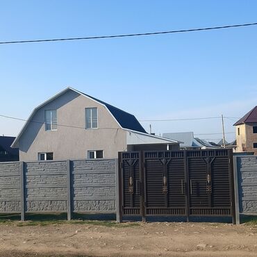 семиз уй сатылат: Дом, 100 м², 3 комнаты, Собственник
