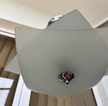 Mücrülər: Çılçıraq, 3 lampa, Şüşə