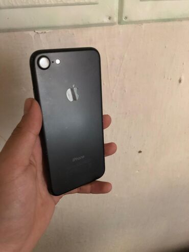 ipod apple nano 7: IPhone 7, Б/у, 32 ГБ, Jet Black, Чехол, 100 %