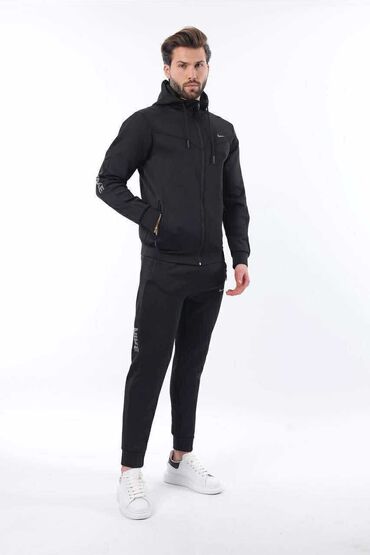 Trenerke: L XL 2XL 3XL
3500 din — 2