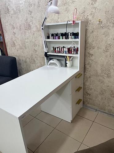serab evi: Düz masa, Siyirməli, Polkalı, Laminat — 1