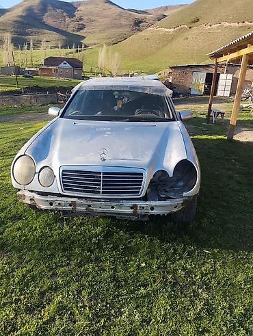 Продажа авто: Mercedes-Benz E-Class: 2003 г., 2 л, Механика, Бензин, Седан — 1