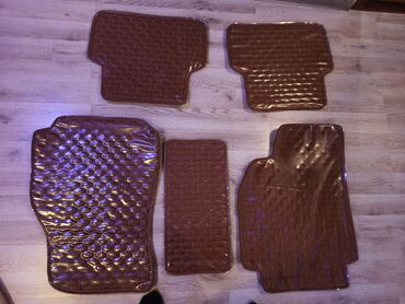 Avtomobil üçün ayaqaltı: Avtomobil üçün ayaqaltı, Yeni, Dəri, RENAULT Ünvandan götürmə — 9