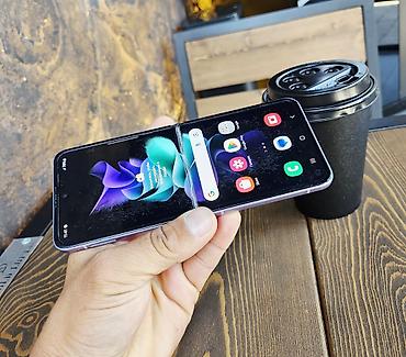 Мобильные телефоны и аксессуары: Samsung Galaxy Z Flip 3, Б/у, 256 ГБ, цвет - Фиолетовый, 1 SIM, 2 SIM — 1